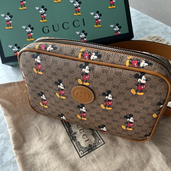 Authentic GUCCI Mickey Mouse Disney belt bag - Picture 5 of 11
